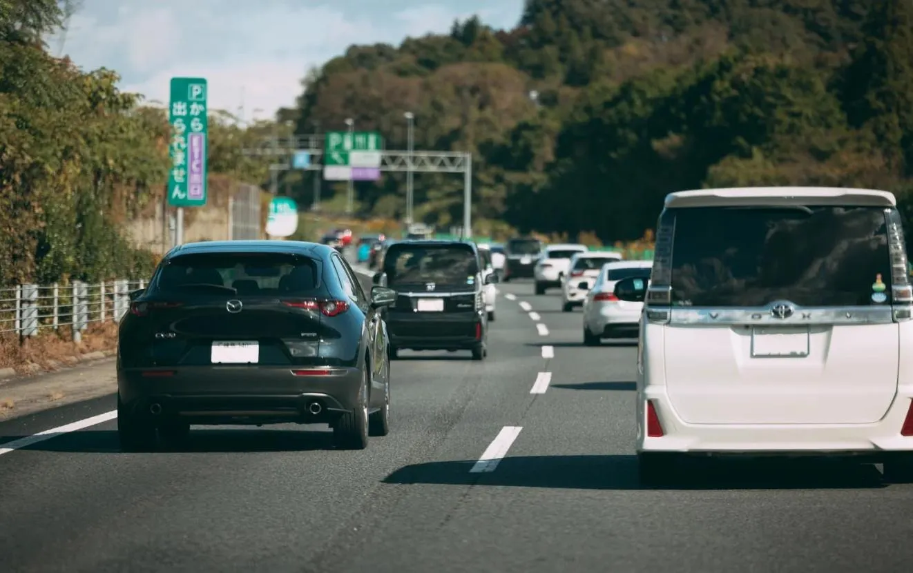 お盆の時期に確認すべき自動車保険内容と名古屋愛知県の交通事故対策徹底ガイド